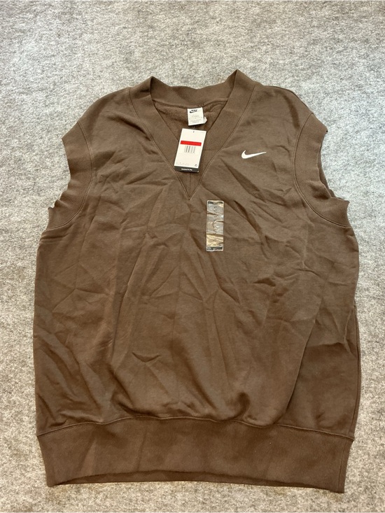 Nike Other - Nike Sleeveless V-Neck Sweatshirt Vest in Brown Size L-T
